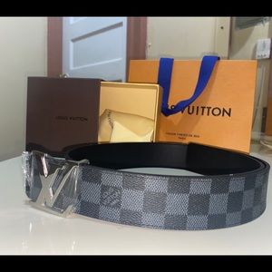 MEN LOUIS VUITTON BELT (SIZE 36)